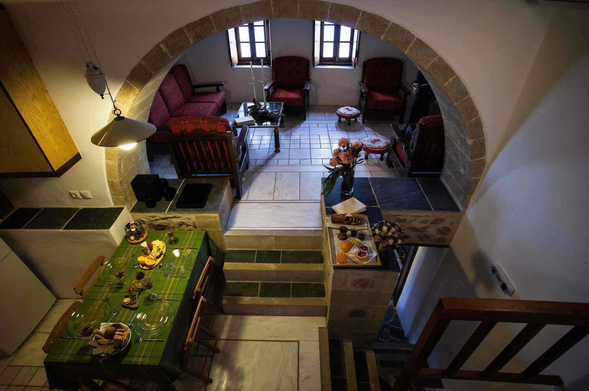 House In The Castle Apartman Monemvasziá Kültér fotó